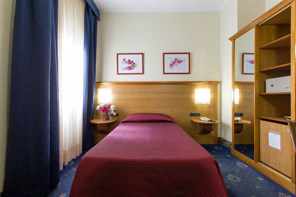 Negresco Gran Via Otel Madrid Dış mekan fotoğraf